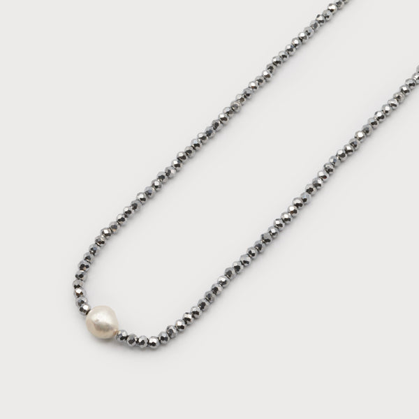 Choker Necklace With Glass and Pearl