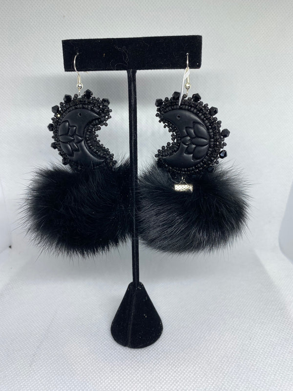 Moon with Pom (Rabbit Fur)