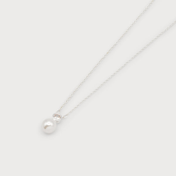 Delicate Chain With Pearl And Crystal