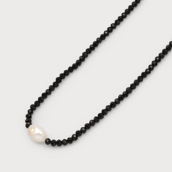 Choker Necklace With Glass and Pearl